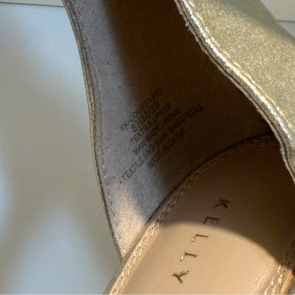 Kelly and Katie Courtnee Rhinestone Sandals. Size 8.5. Color: Champagne Gold. - Picture 4 of 4